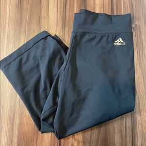 WOMEN’S ADIDAS CAPRI LEGGINGS